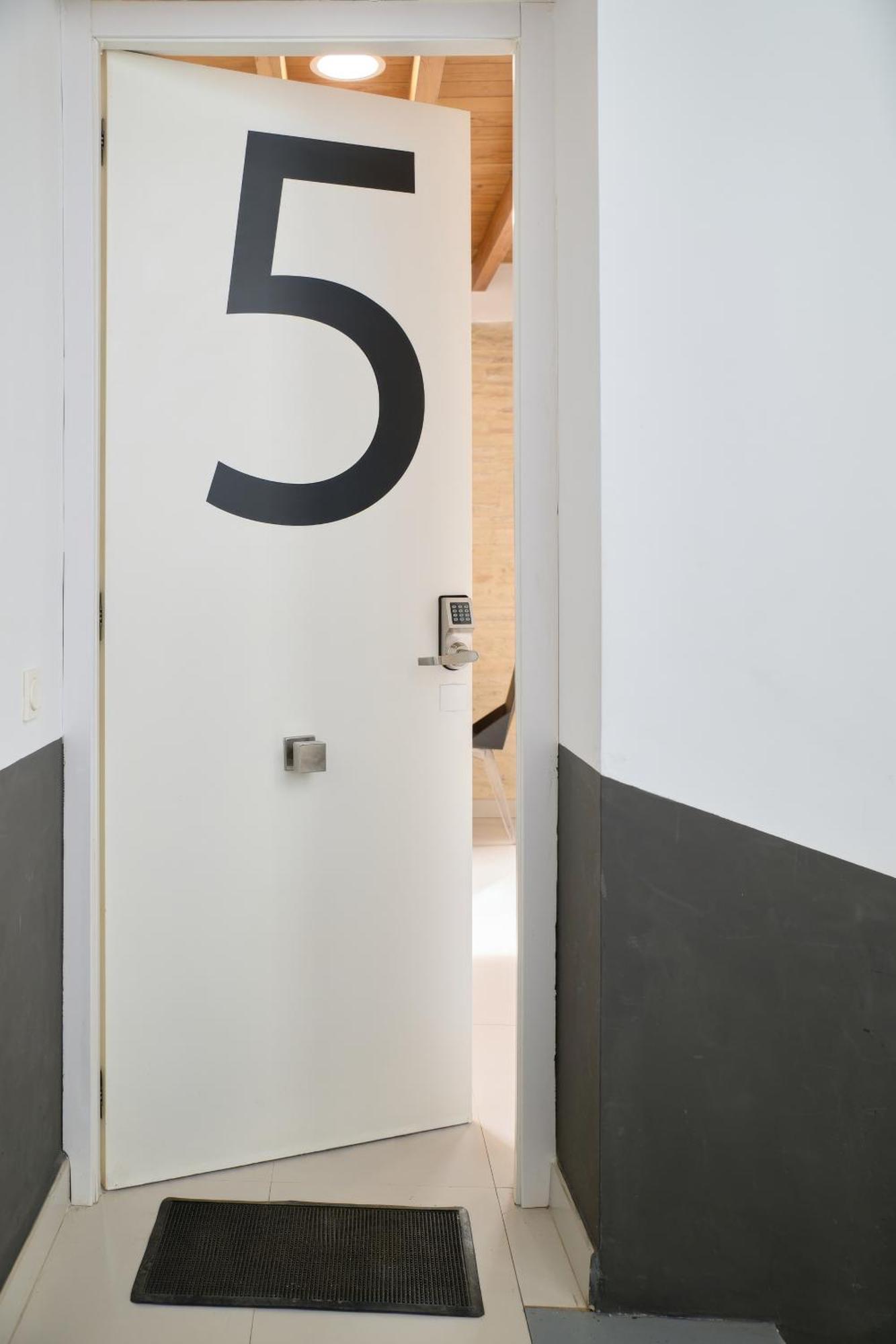 Apartamento Soleado En Plaza Del Carmen Valence Extérieur photo